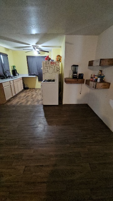 1871 E Lawrence St: photo 39