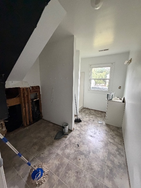 243 Bull Run Dr: photo 8