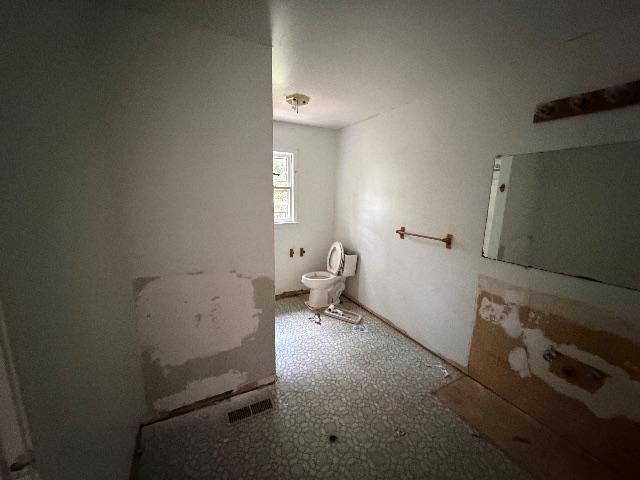 243 Bull Run Dr: photo 15