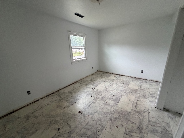 243 Bull Run Dr: photo 9
