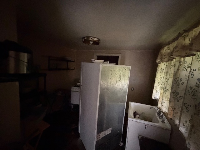 605 Hollywood Ave: photo 6