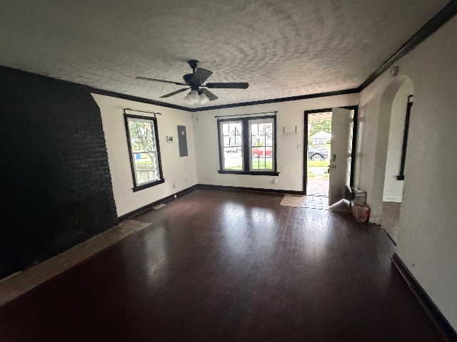 1229 Decatur St: photo 3