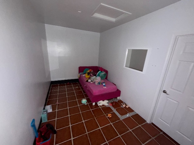 1433 Debbs Ln: photo 8