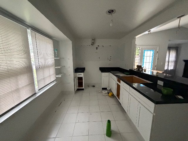 1433 Debbs Ln: photo 3