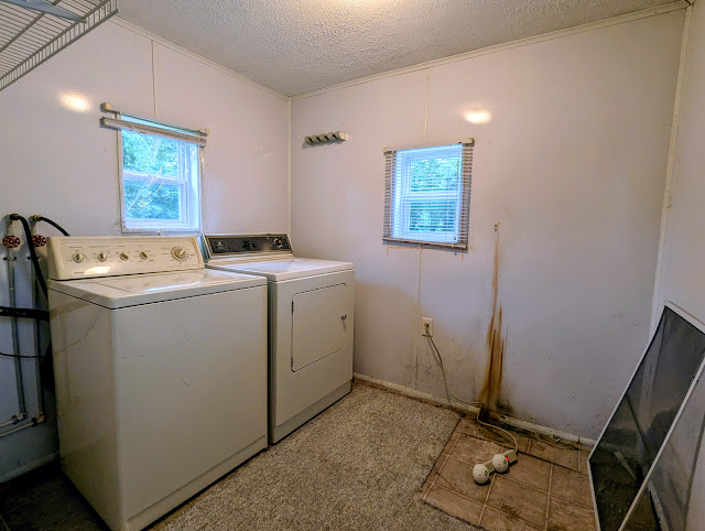 1615 W 9th St: photo 19