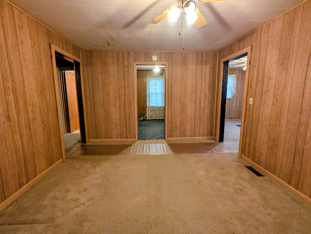 1615 W 9th St: photo 8