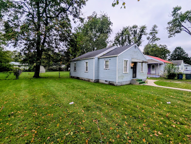 1615 W 9th St: photo 3