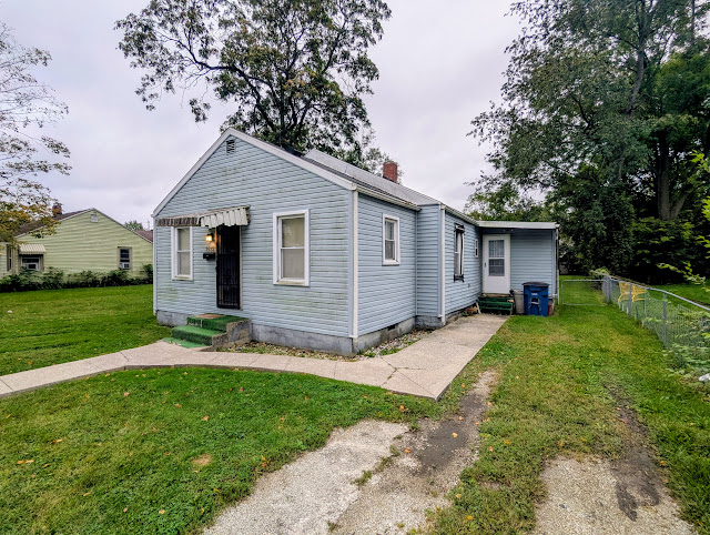 1615 W 9th St: main photo