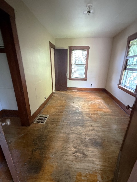 1272 W King St: photo 10