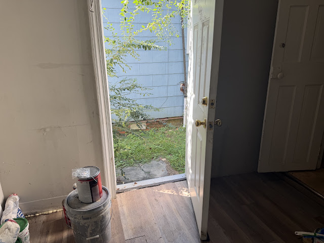 1315 Poindexter St: photo 35