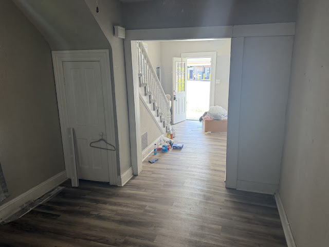 1315 Poindexter St: photo 7