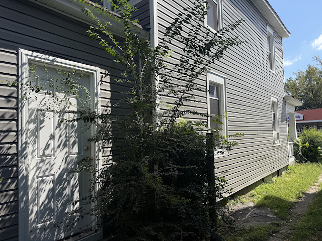 1315 Poindexter St: photo 27