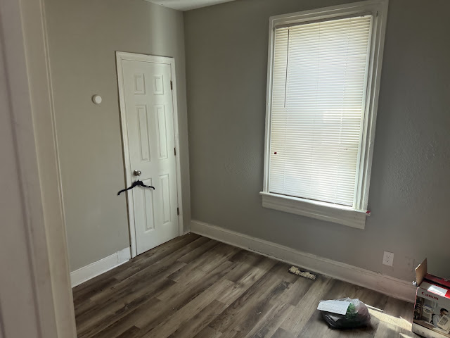 1315 Poindexter St: photo 11