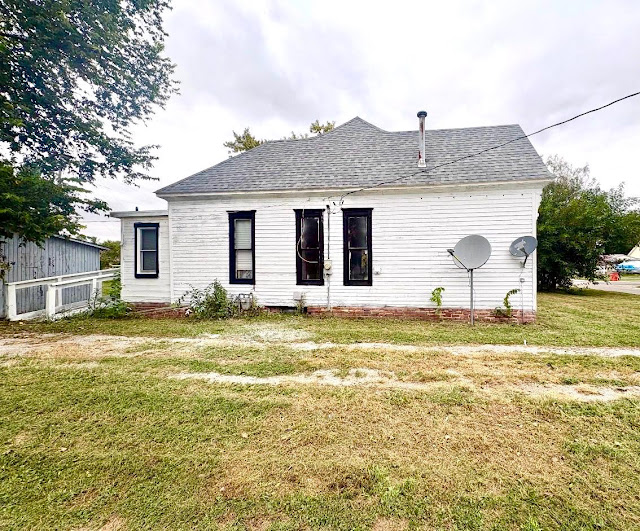 120 N Crowder St: photo 4