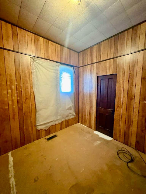 120 N Crowder St: photo 28