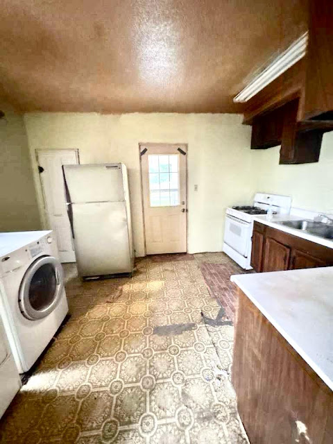 120 N Crowder St: photo 13