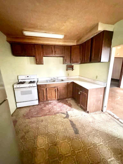 120 N Crowder St: photo 12