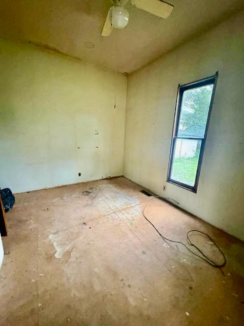 120 N Crowder St: photo 16