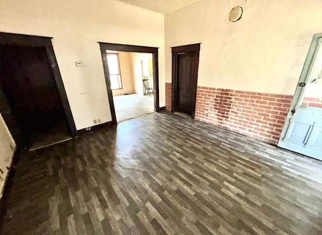 120 N Crowder St: photo 9