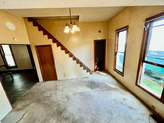 120 N Crowder St: photo 7