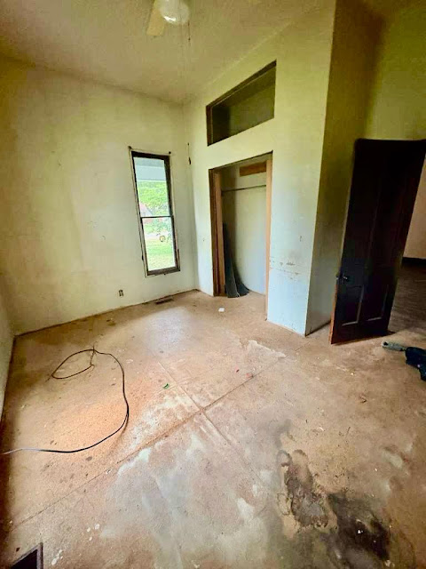 120 N Crowder St: photo 19