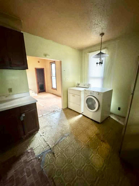 120 N Crowder St: photo 24