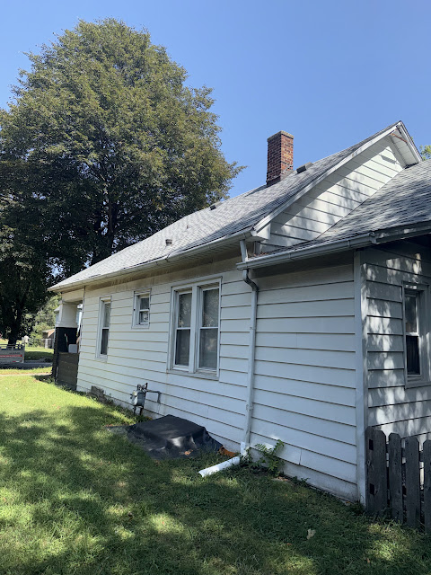 1175 E Division St: main photo