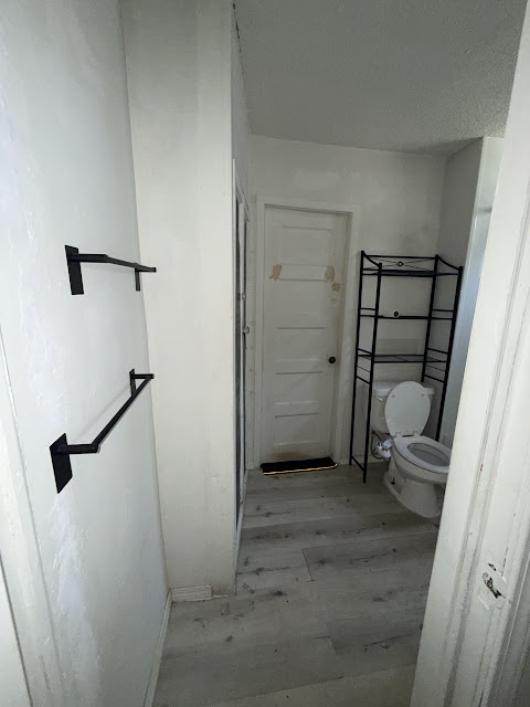 1175 E Division St: photo 18