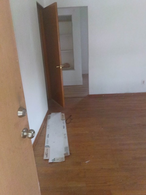 327 Sauget Ave: photo 5