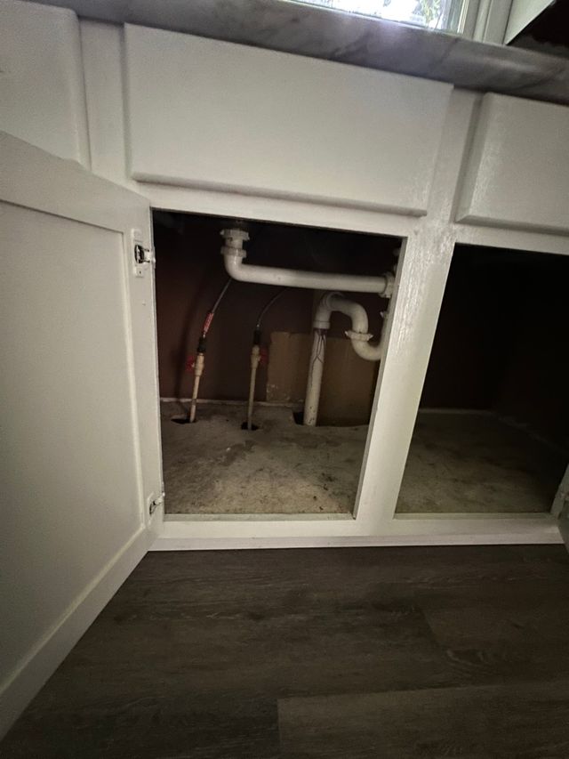 1970 N Maple Ave: photo 65