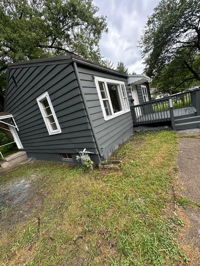 1970 N Maple Ave: photo 44