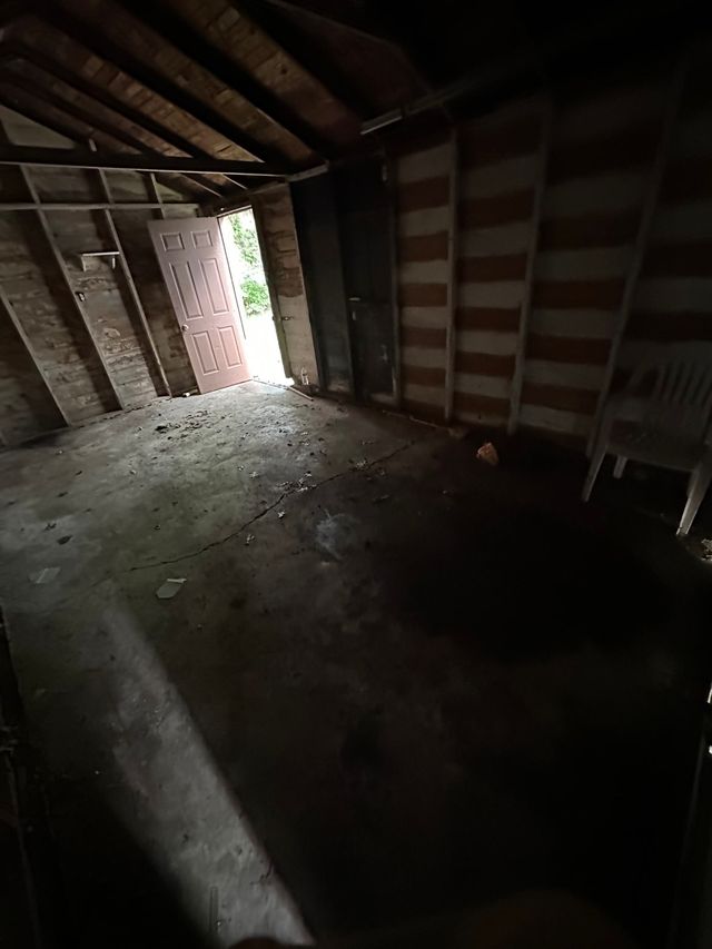 1970 N Maple Ave: photo 50