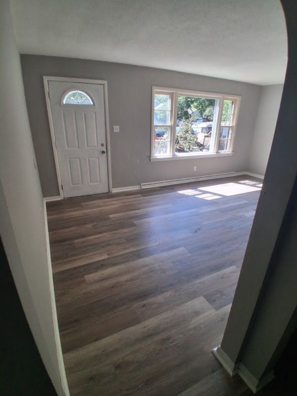 1970 N Maple Ave: photo 36