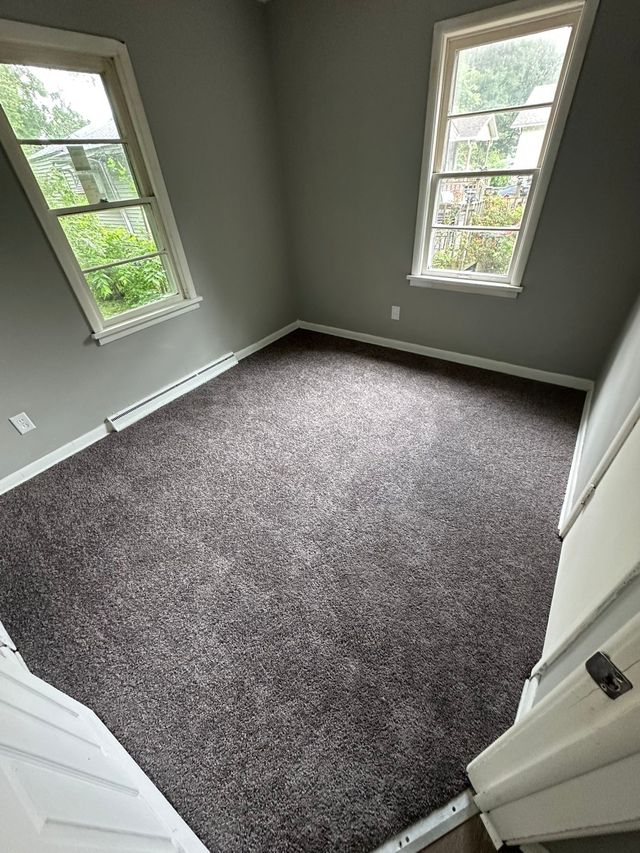 1970 N Maple Ave: photo 17