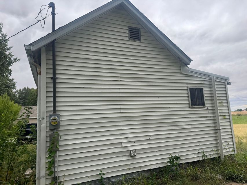524 Albert St: photo 2