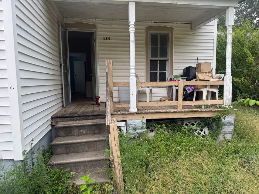 524 Albert St: photo 5
