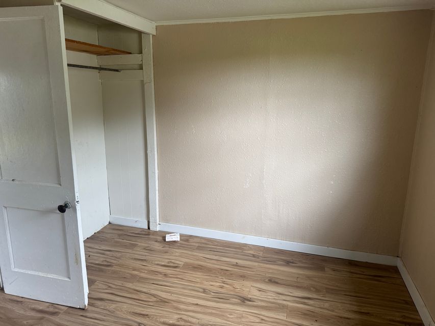 524 Albert St: photo 15