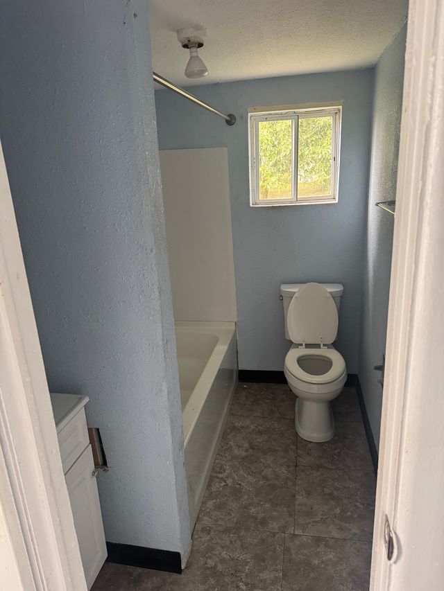 524 Albert St: photo 17