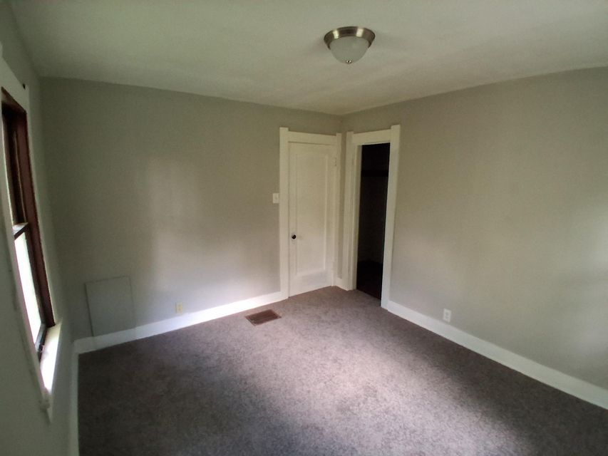 1444 E Clay St: photo 6