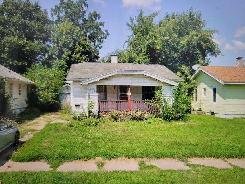 1444 E Clay St: main photo