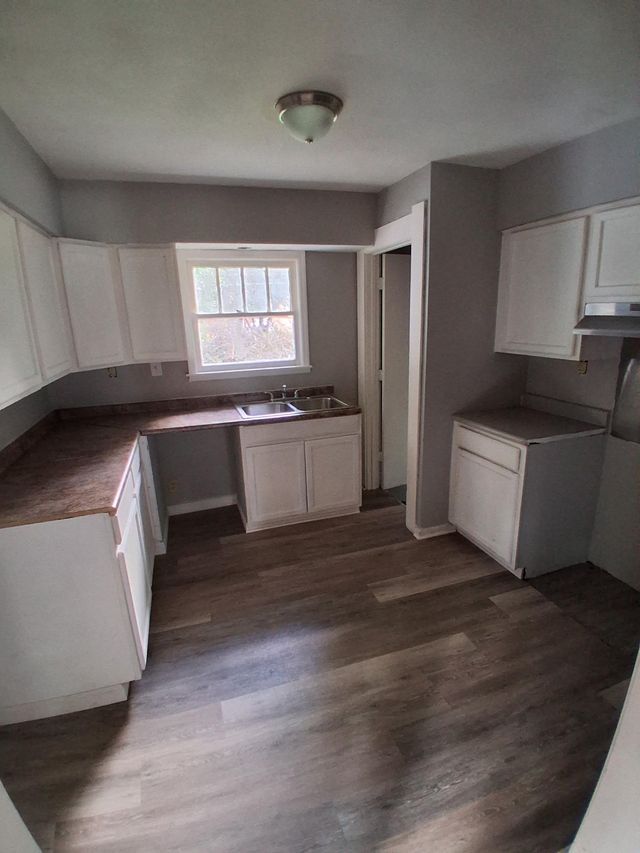 1444 E Clay St: photo 4