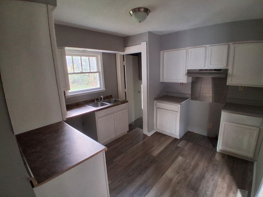 1444 E Clay St: photo 5