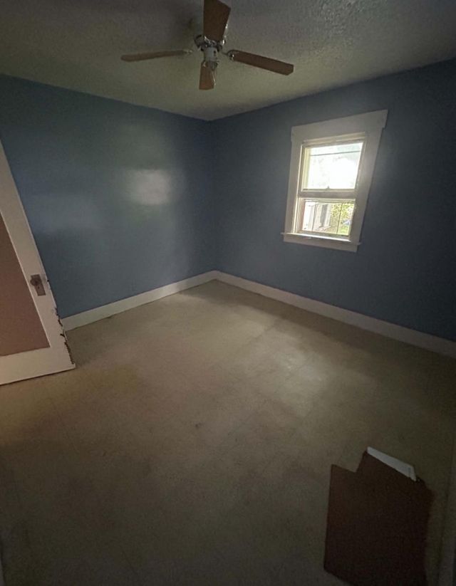 1484 E Moore St: photo 7