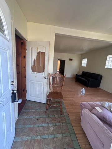 2964 Iowa St: photo 3