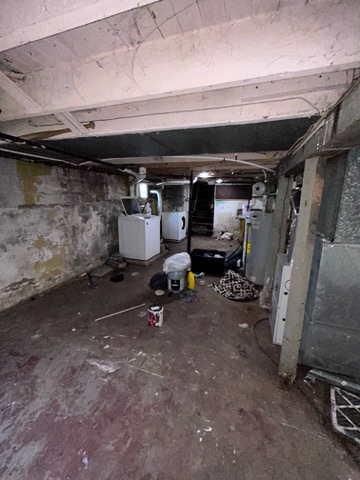 2964 Iowa St: photo 45