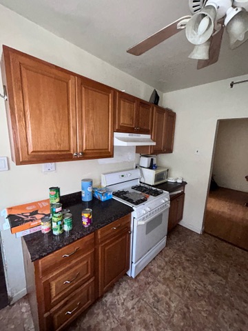 2964 Iowa St: photo 34