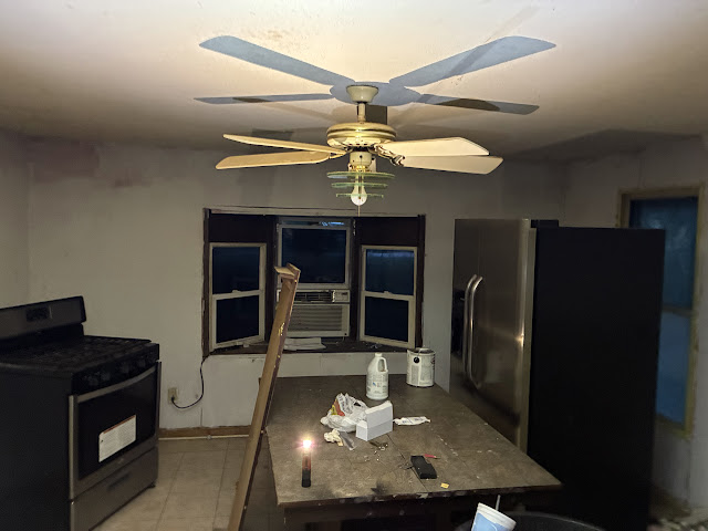 2416 Mary St: main photo