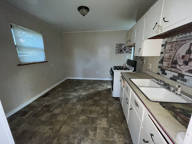 1322 Williams St: photo 6