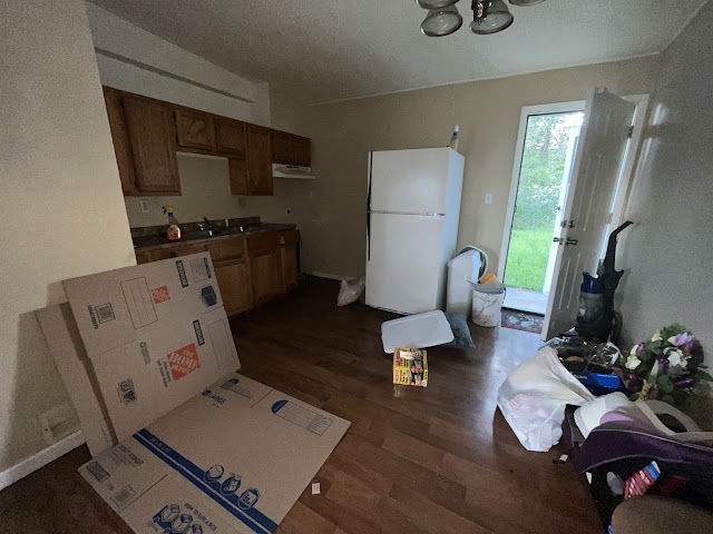 803 E 5th St: photo 6