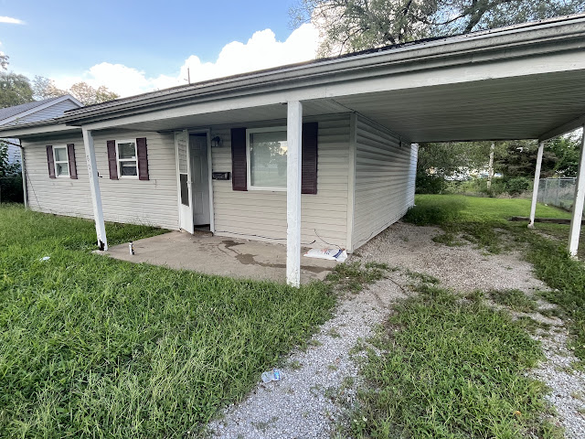 803 E 5th St: main photo